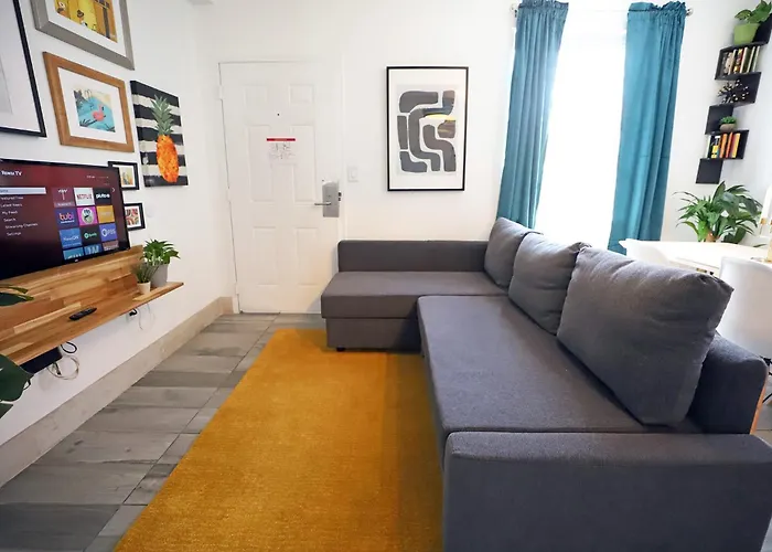 3 Minute Walk To Beach 2 Bedroom Apartment Family Friendly With No Pet Fee